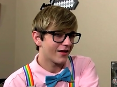 Adorable twink nerd kisses his make obsolete